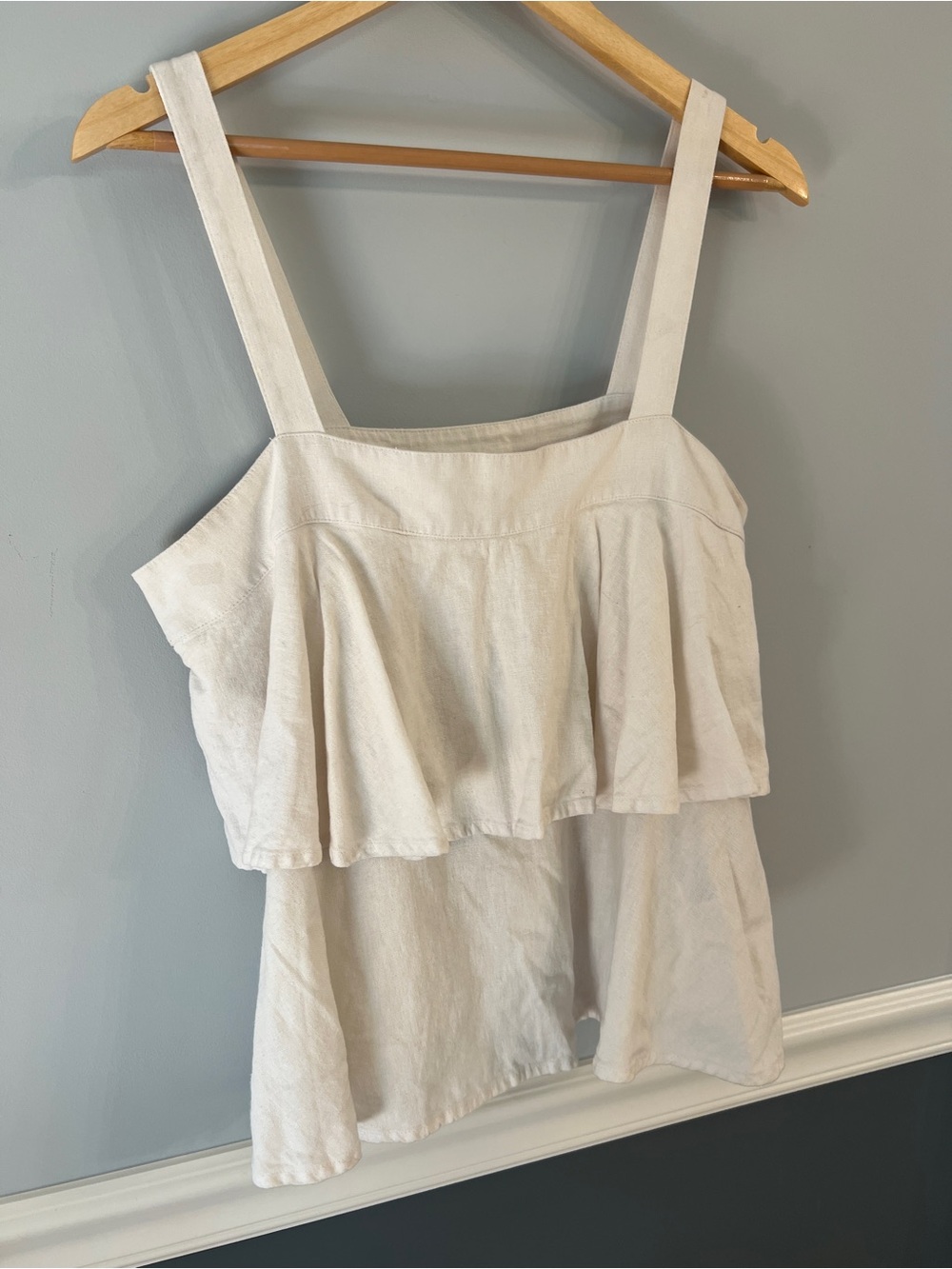 White Linen Blend Ruffle Tank Top Size L - Picture 2 of 8